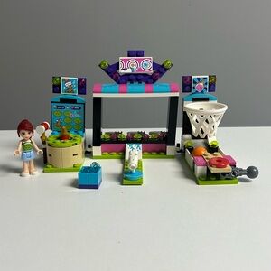 Lego Green and Blue Building Set with Central Stage and Figurines